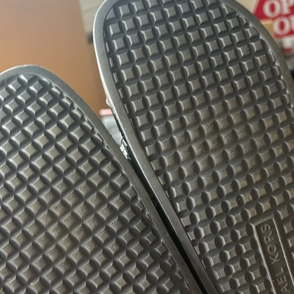 Michael Kors Slides - Picture 3 of 4